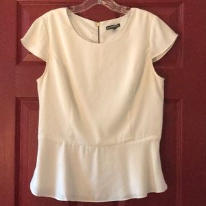 Flutter sleeve peplum top